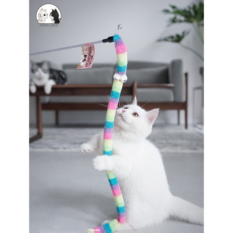 Stimulate Imagination: Funny Caterpillar Cat Toy